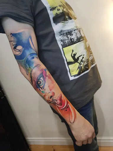 Pokój Życzeń Studio Tatuażu Zielona Góra - tatuaż kolorowy - tatuaż anime Zielona Góra - piercing - tatuaż